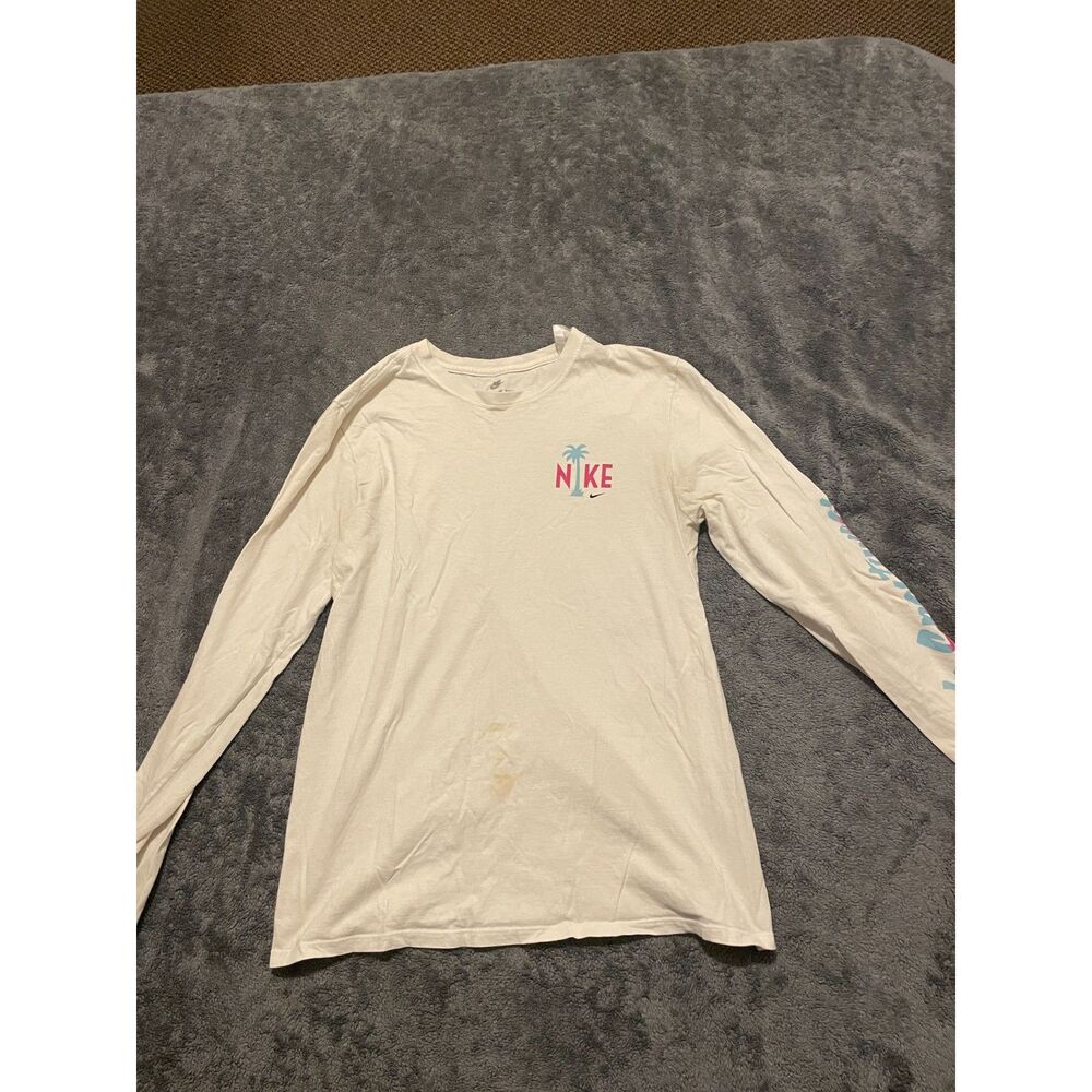🖤 Nike Sportswear Long Sleeve Tee